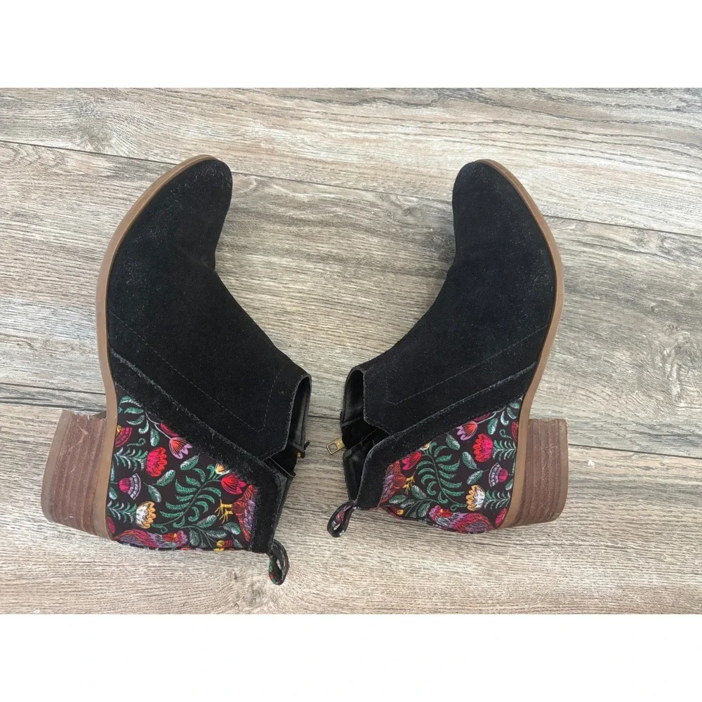Inkkas Rooster Bootie 8 Black Suede Floral Embroidery Boho Festival Cottagecore